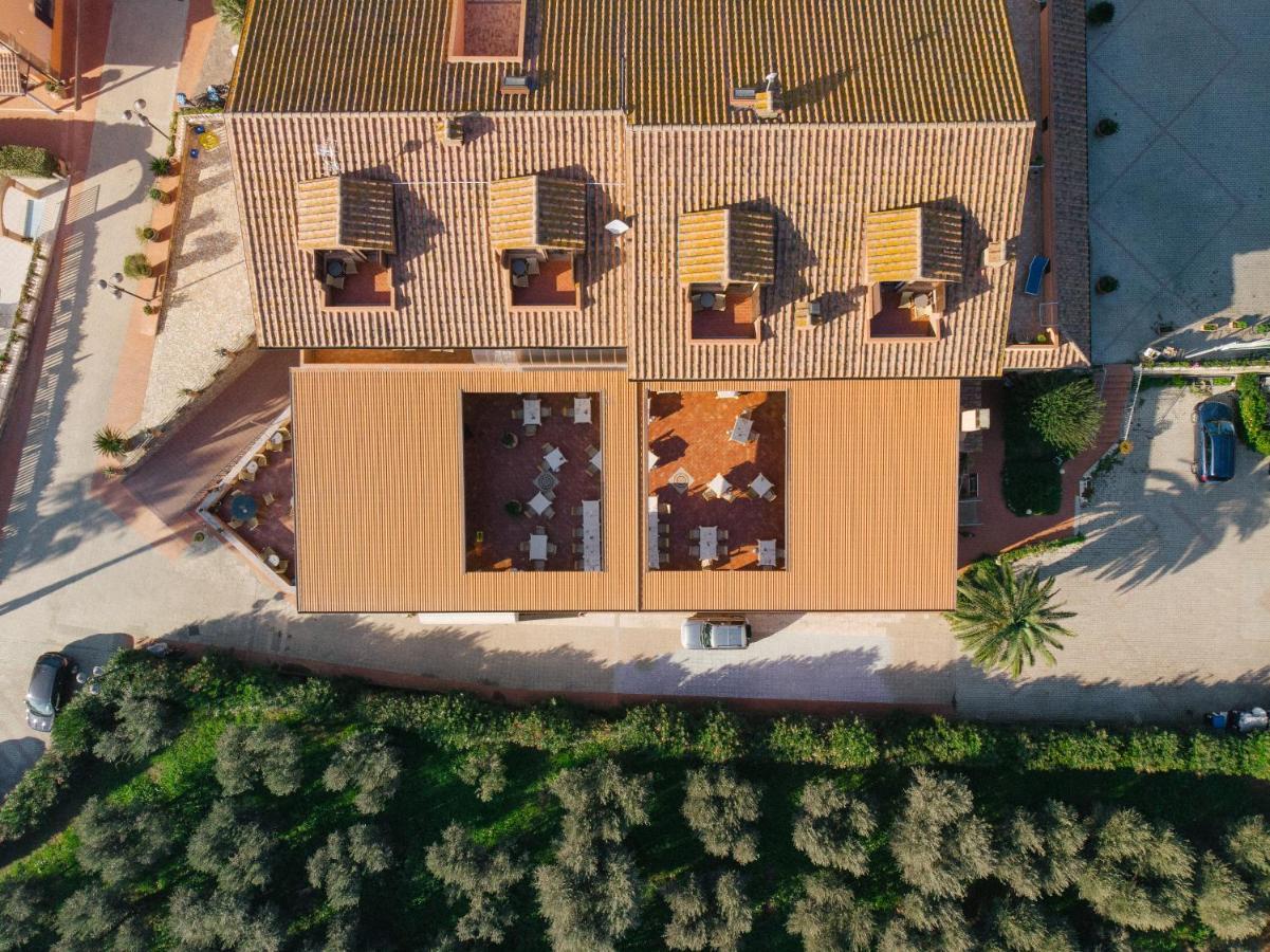 Agrihotel Elisabetta Collemezzano Exterior foto
