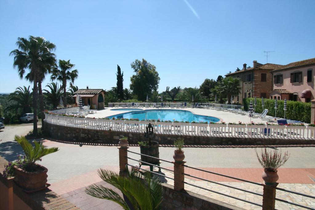 Agrihotel Elisabetta Collemezzano Exterior foto