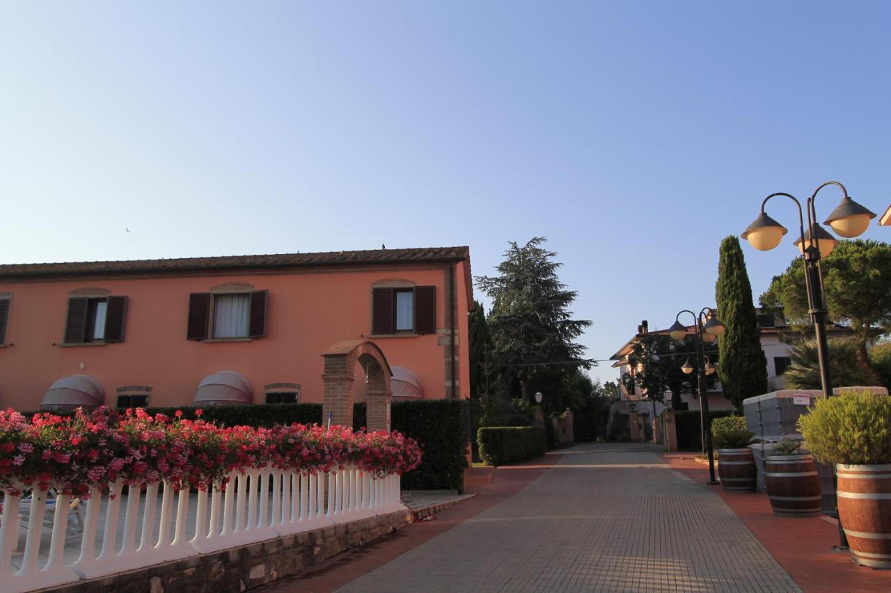 Agrihotel Elisabetta Collemezzano Exterior foto