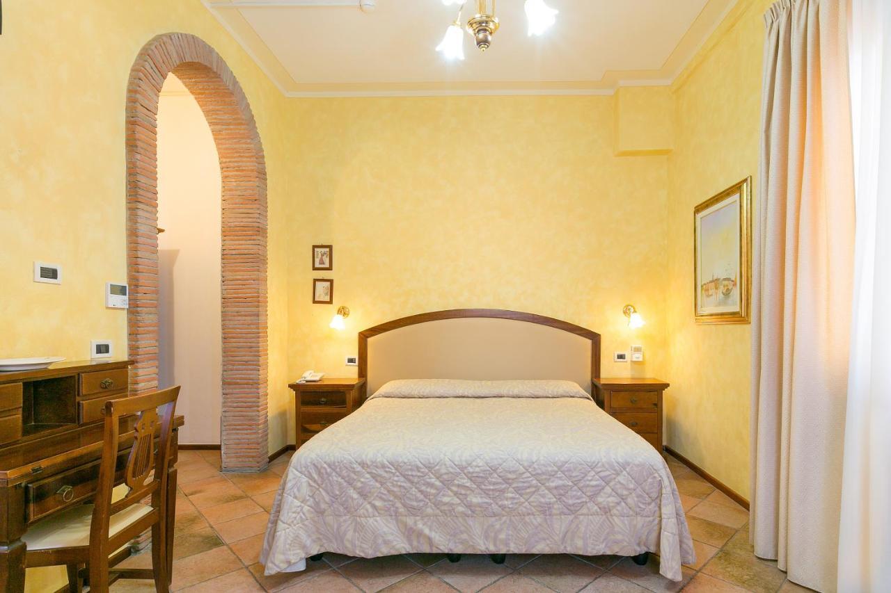Agrihotel Elisabetta Collemezzano Exterior foto