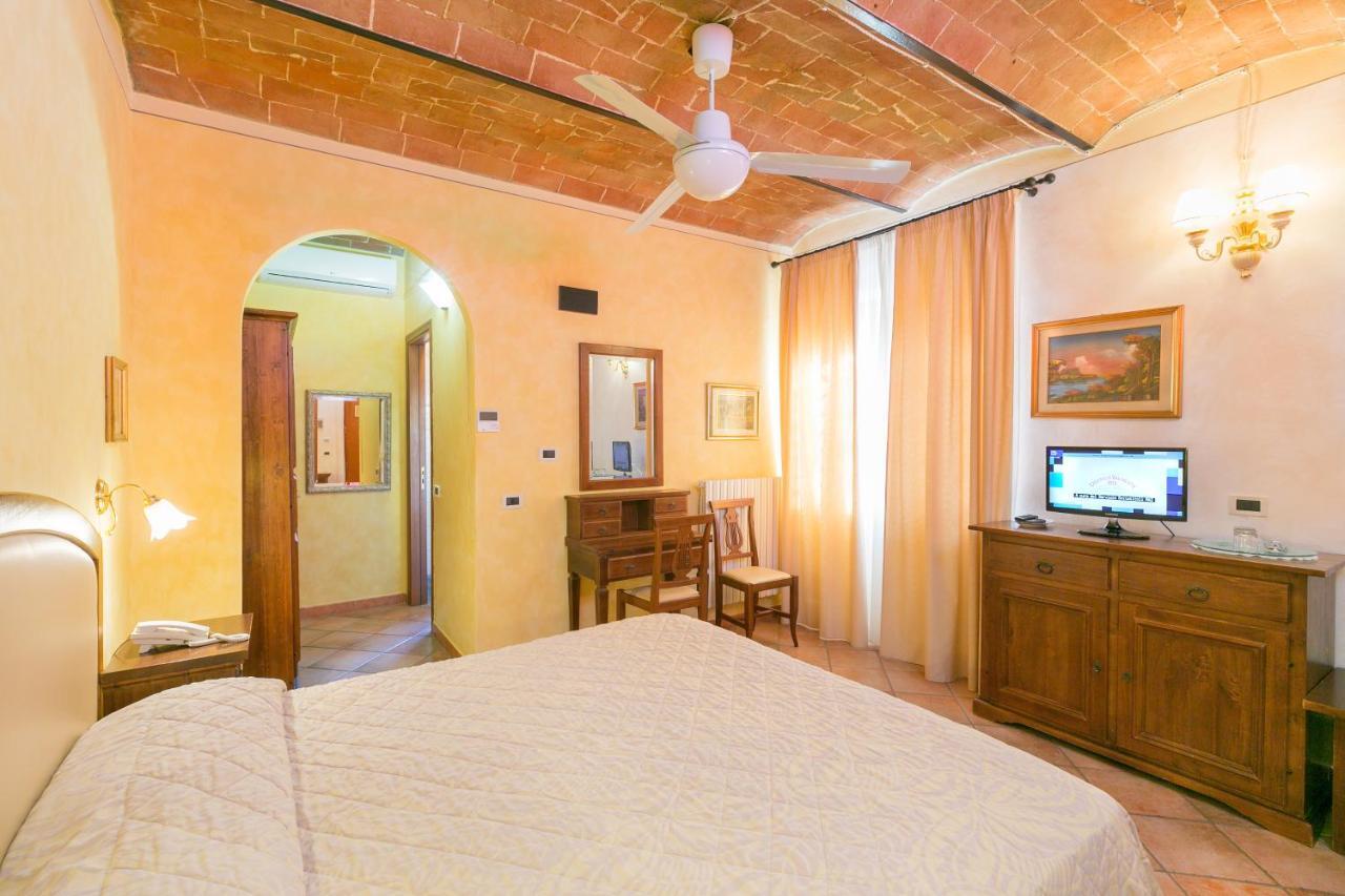 Agrihotel Elisabetta Collemezzano Exterior foto